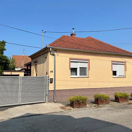 Apartamento Relax Zalaegerszeg Exterior foto