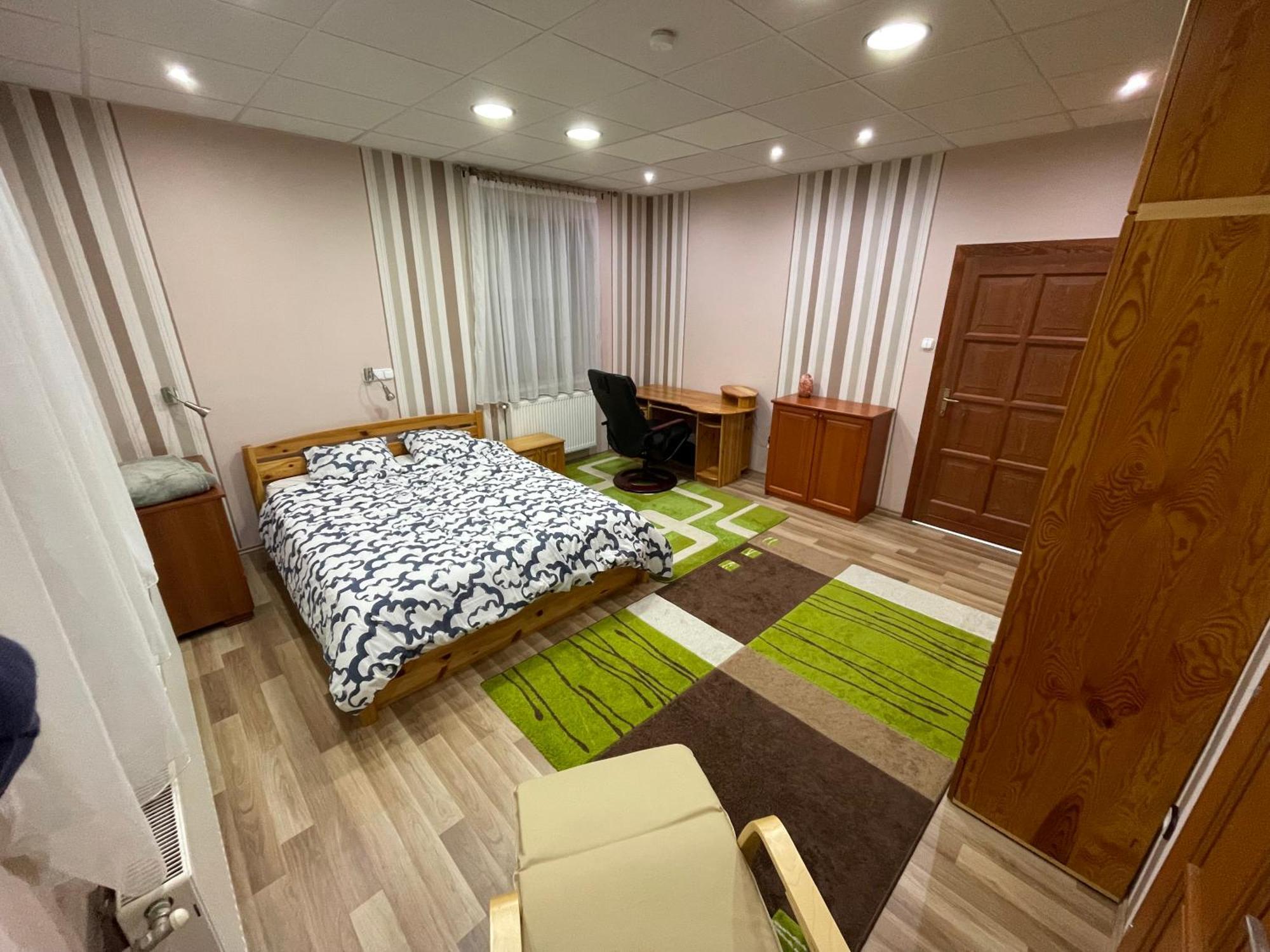 Apartamento Relax Zalaegerszeg Exterior foto